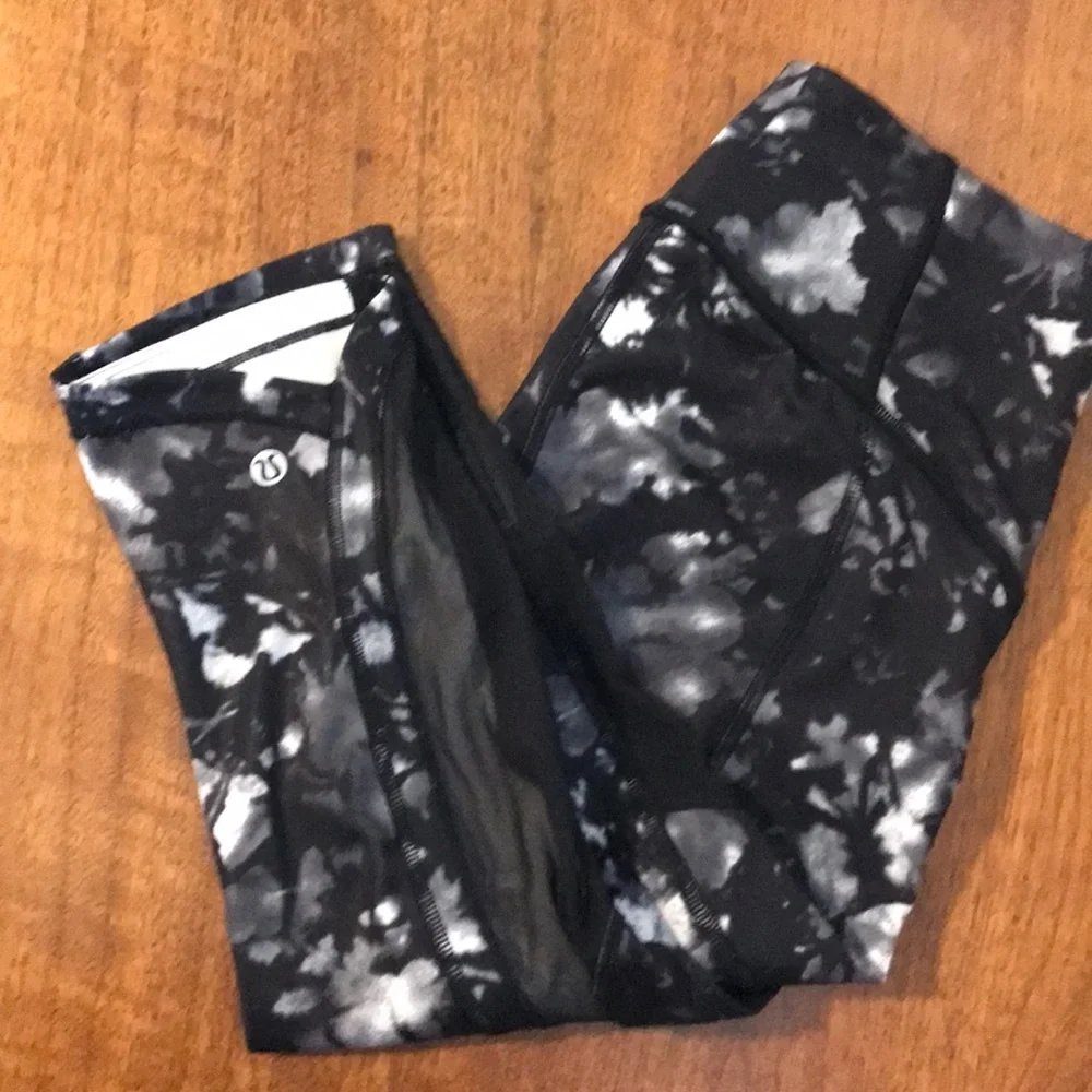 Lululemon Sun Runner Crop Legging